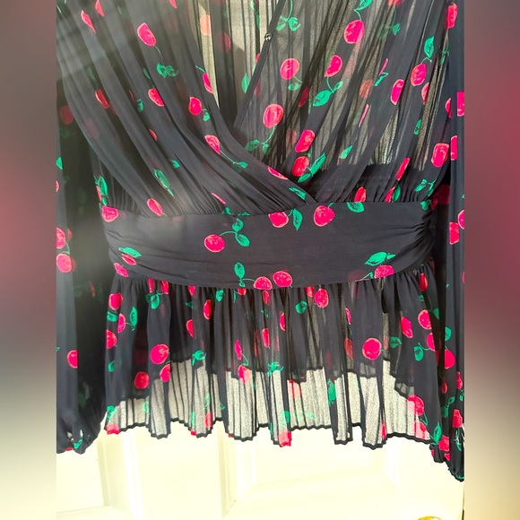 Kooples fun, great fitting top with cherry design. Casual and can dress up! - Picture 6 of 8